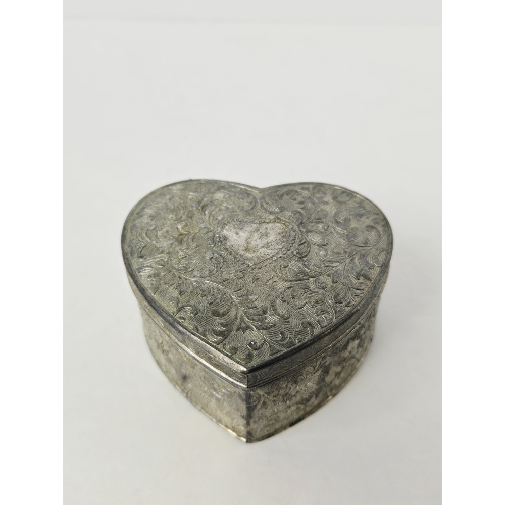 Godingerโ Heart Shaped Vintage Silver Trinket Box 3"